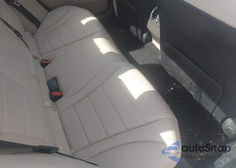 2018 Mercedes-Benz C 300 4Matic z USA, uszkodzony, nr VIN WDDWF4KB2JR424118